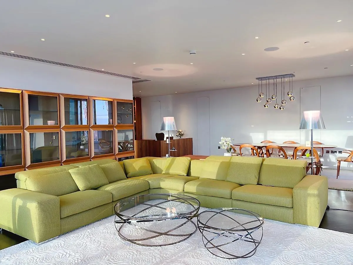 Homestay One Bedroom In Luxury Apartment On 30Th Floor In Central London With Breathtaking Skyline View Of Major Landmarks In London