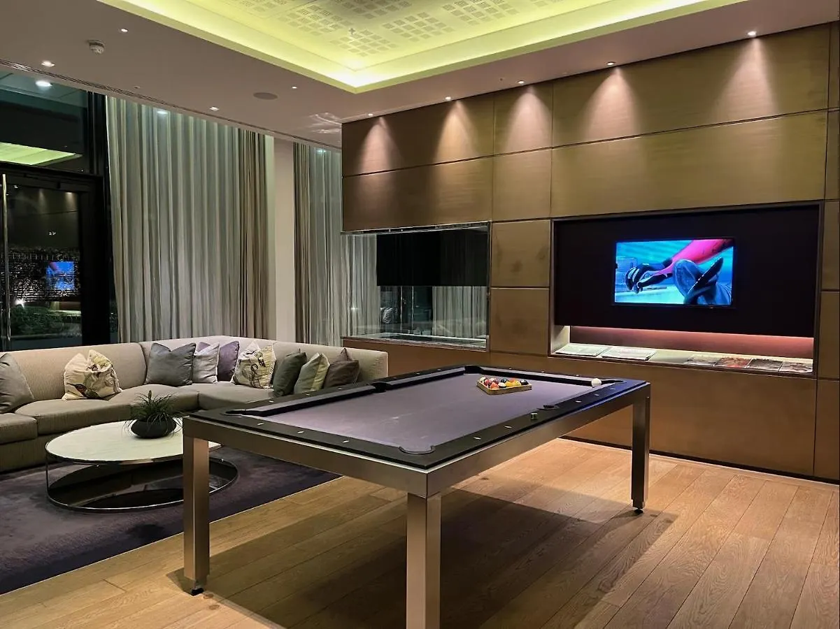 One Bedroom In Luxury Apartment On 30Th Floor In Central London With Breathtaking Skyline View Of Major Landmarks In London